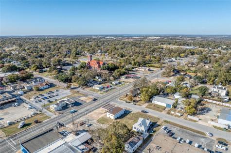 212 N Austin Avenue Denison TX 75020