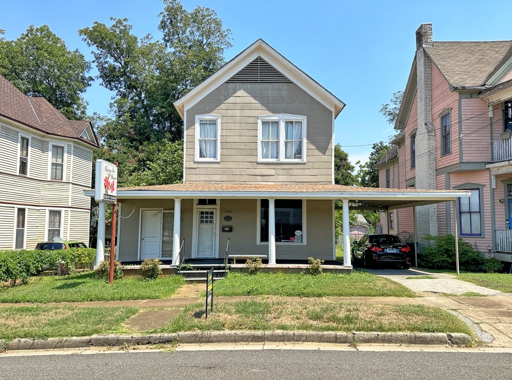 208 S Magnolia Street Palestine TX 75801