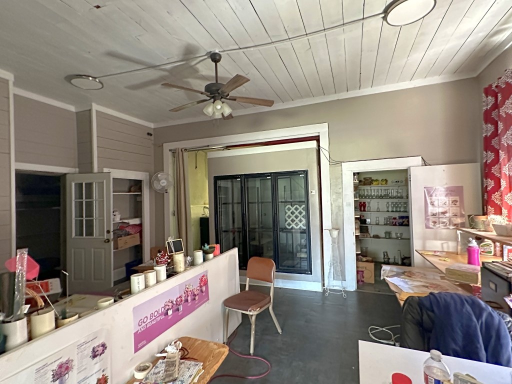 208 S Magnolia Street Palestine TX 75801