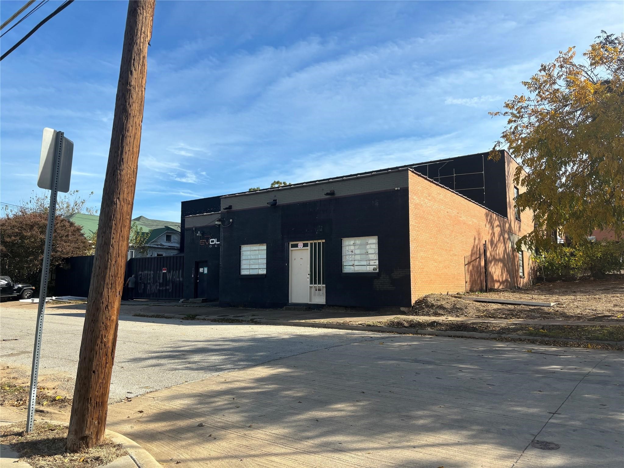 1204 Powhattan Street Dallas TX 75215