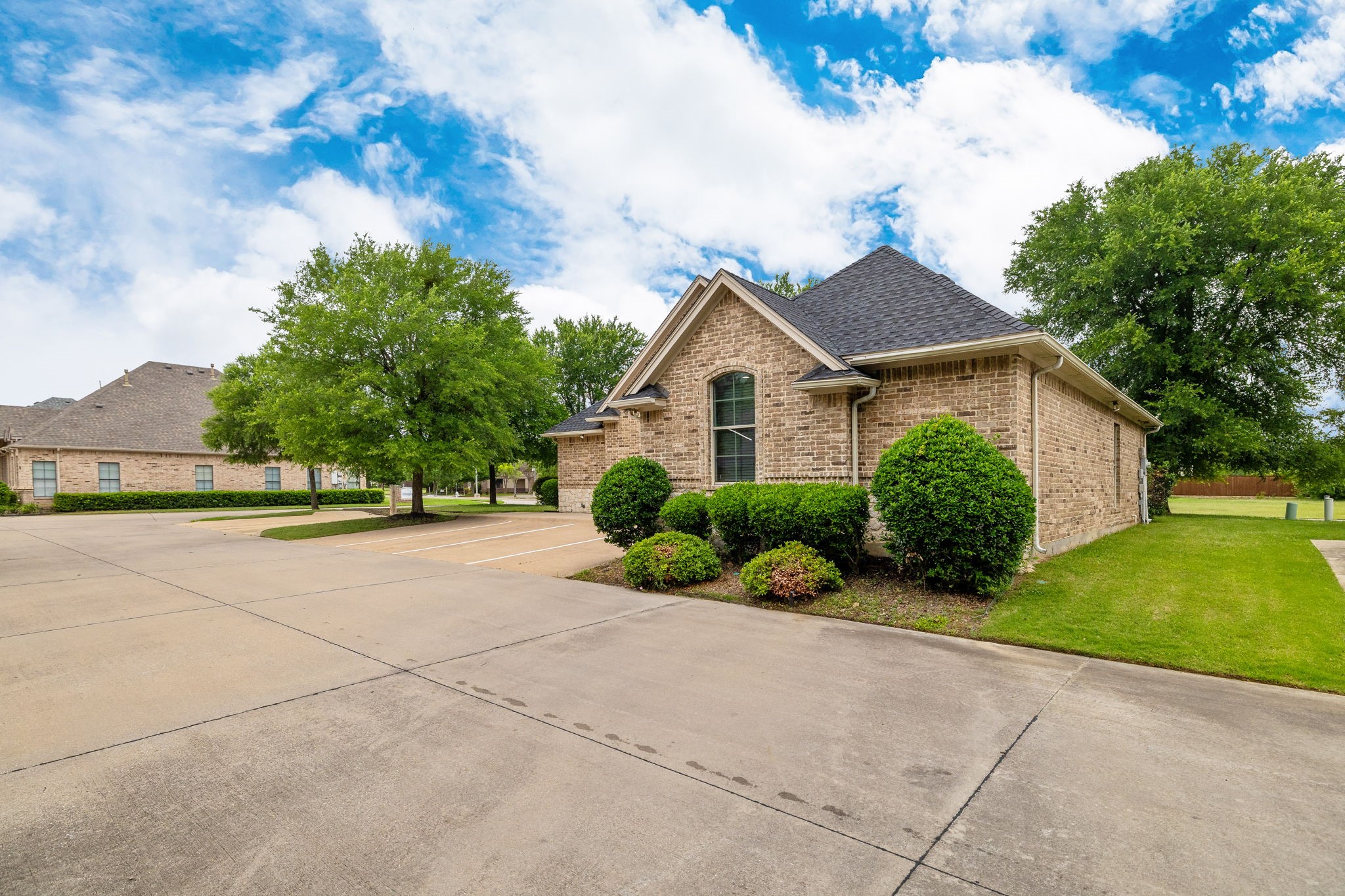 757 Lonesome Dove Trail Hurst TX 76054