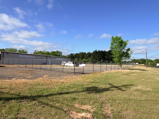 1801 N Queen Street Palestine TX 75803