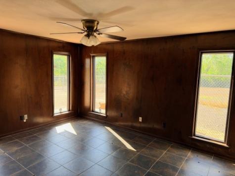 1801 N Queen Street Palestine TX 75803
