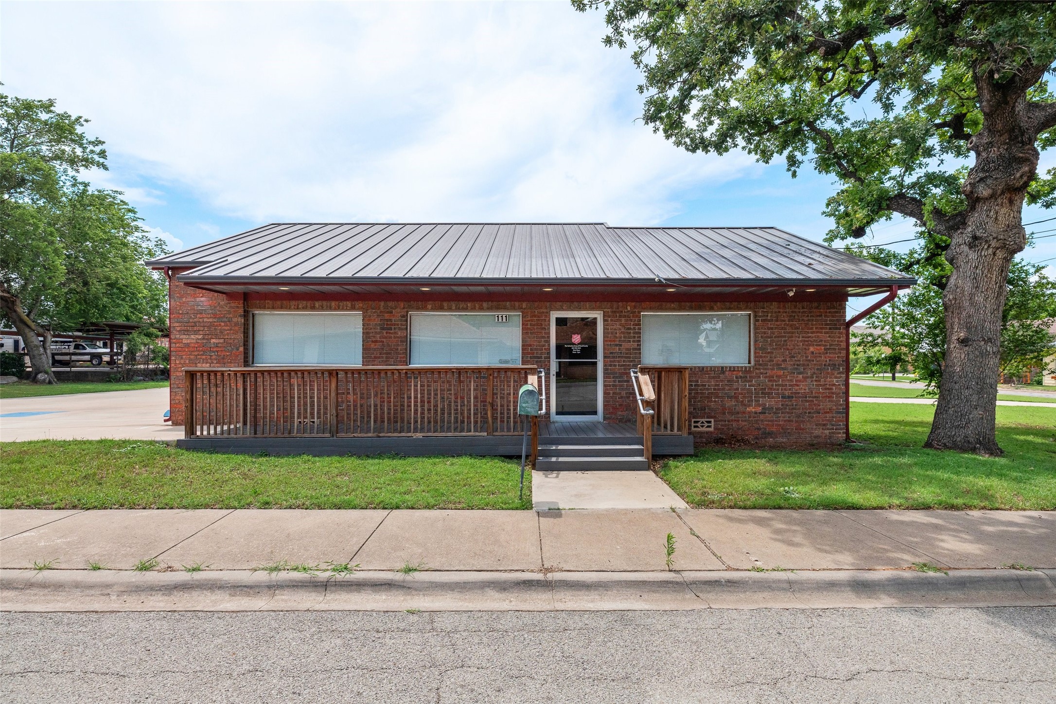 111 N Baker Street Granbury TX 76048