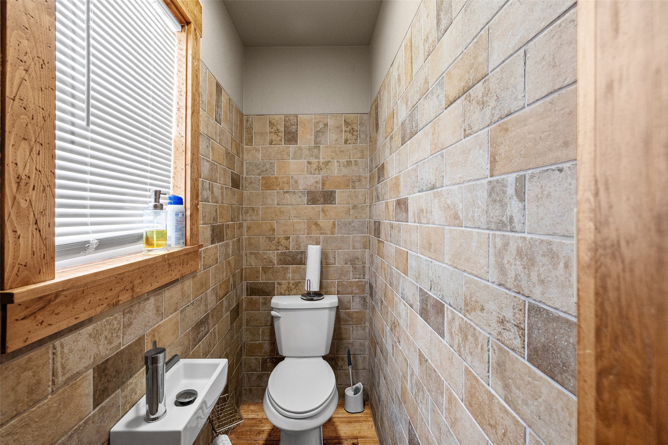 111 N Baker Street Granbury TX 76048