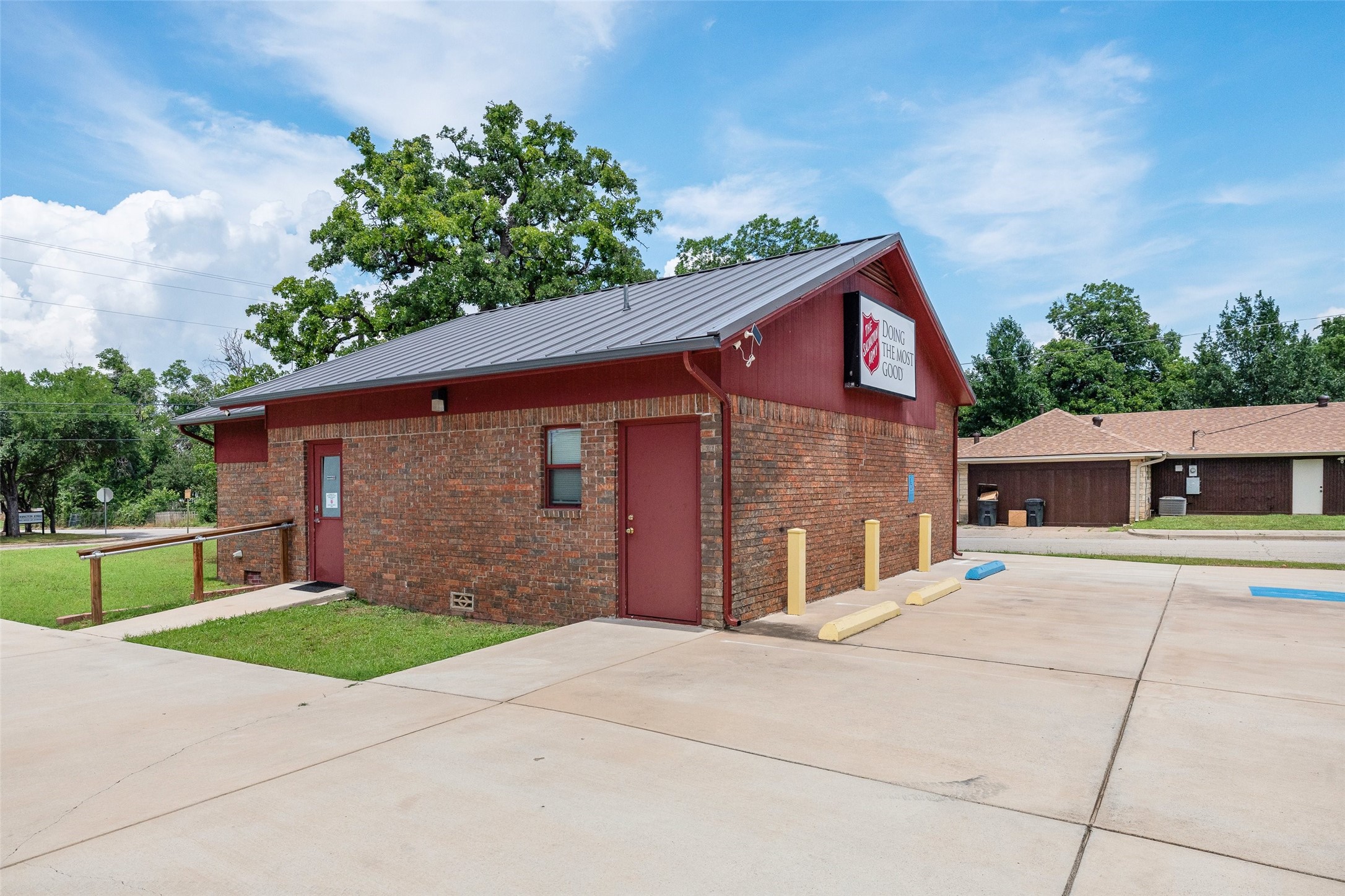 111 N Baker Street Granbury TX 76048