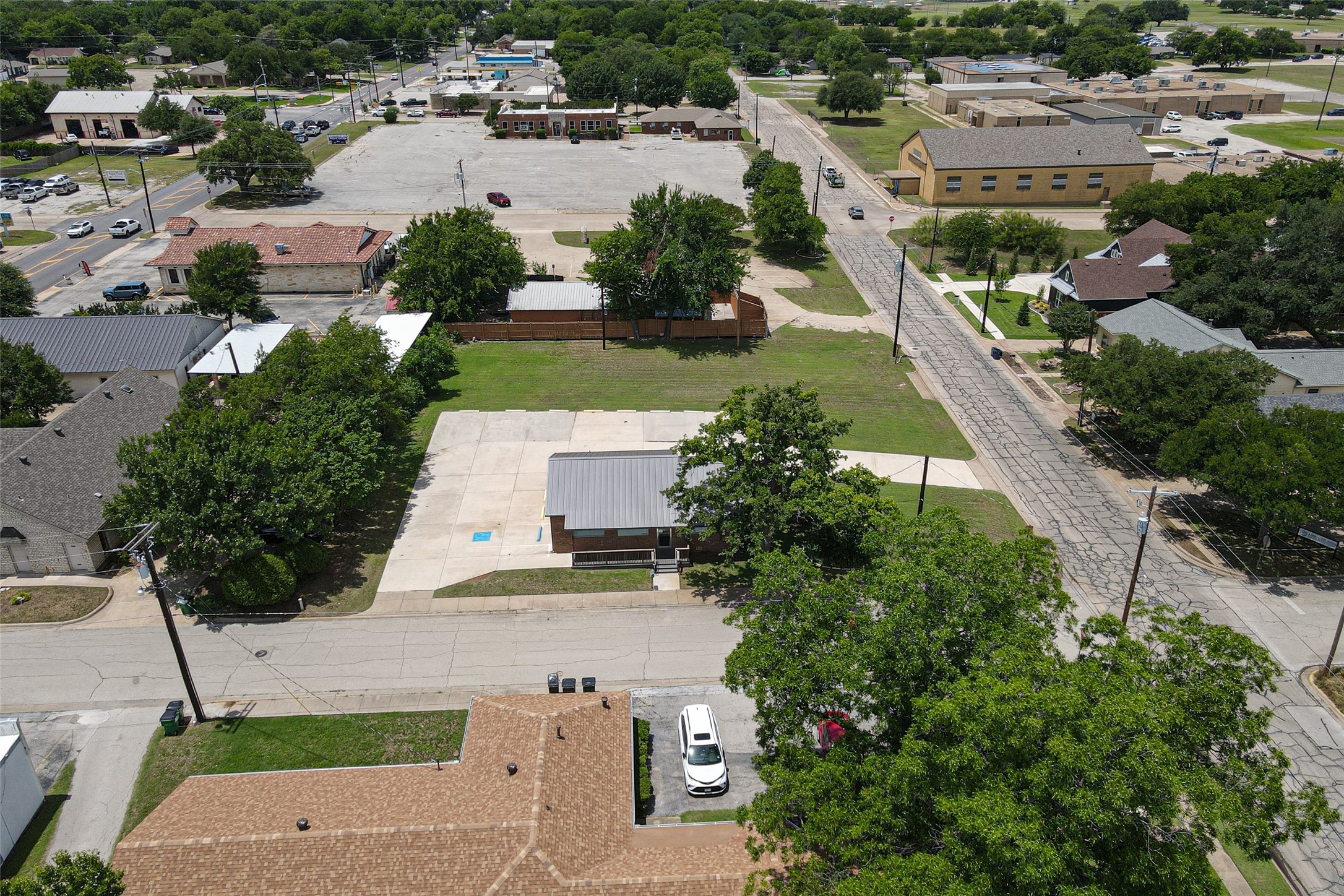 111 N Baker Street Granbury TX 76048