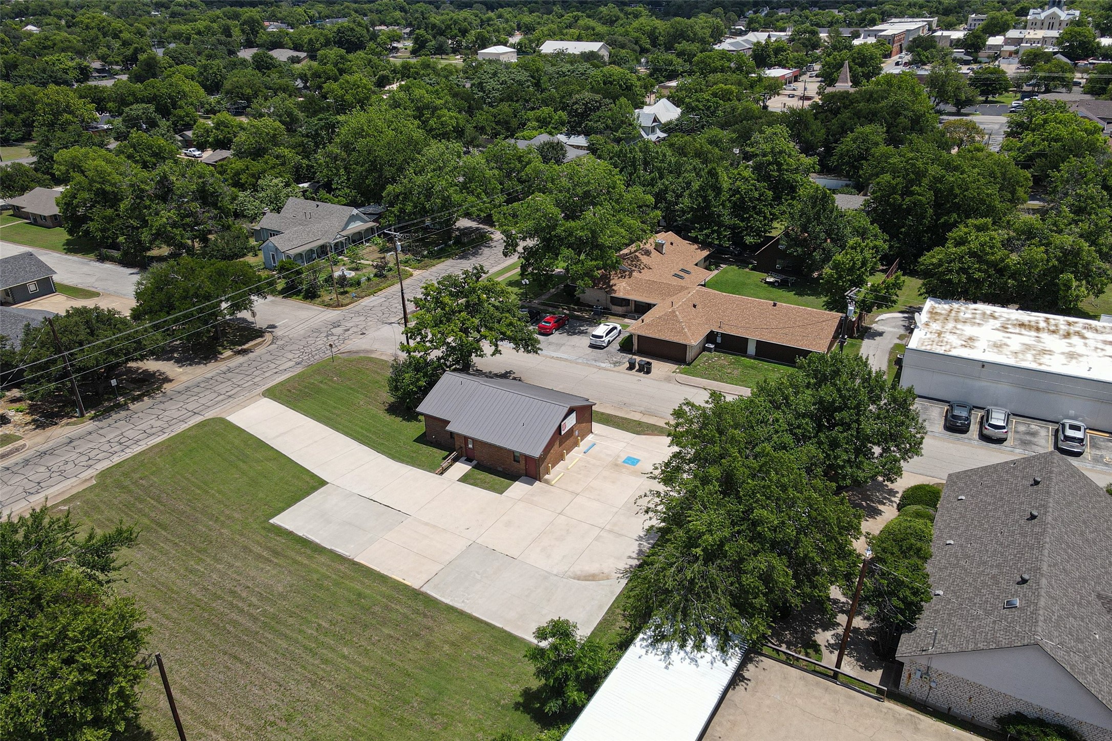 111 N Baker Street Granbury TX 76048