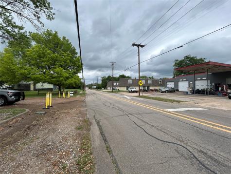 1021 Park Street Commerce TX 75428