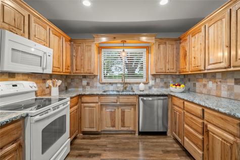 341 Reast Road Whitesboro TX 76273