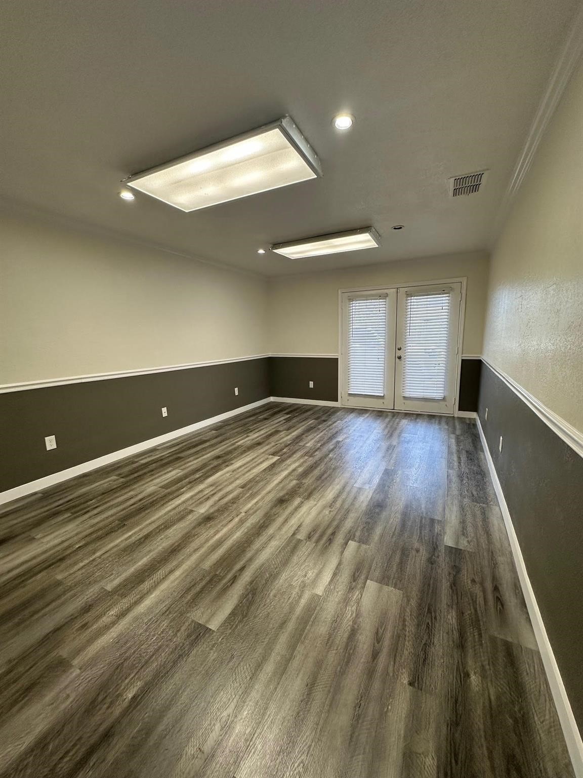 250 N Mill Street Lewisville TX 75057