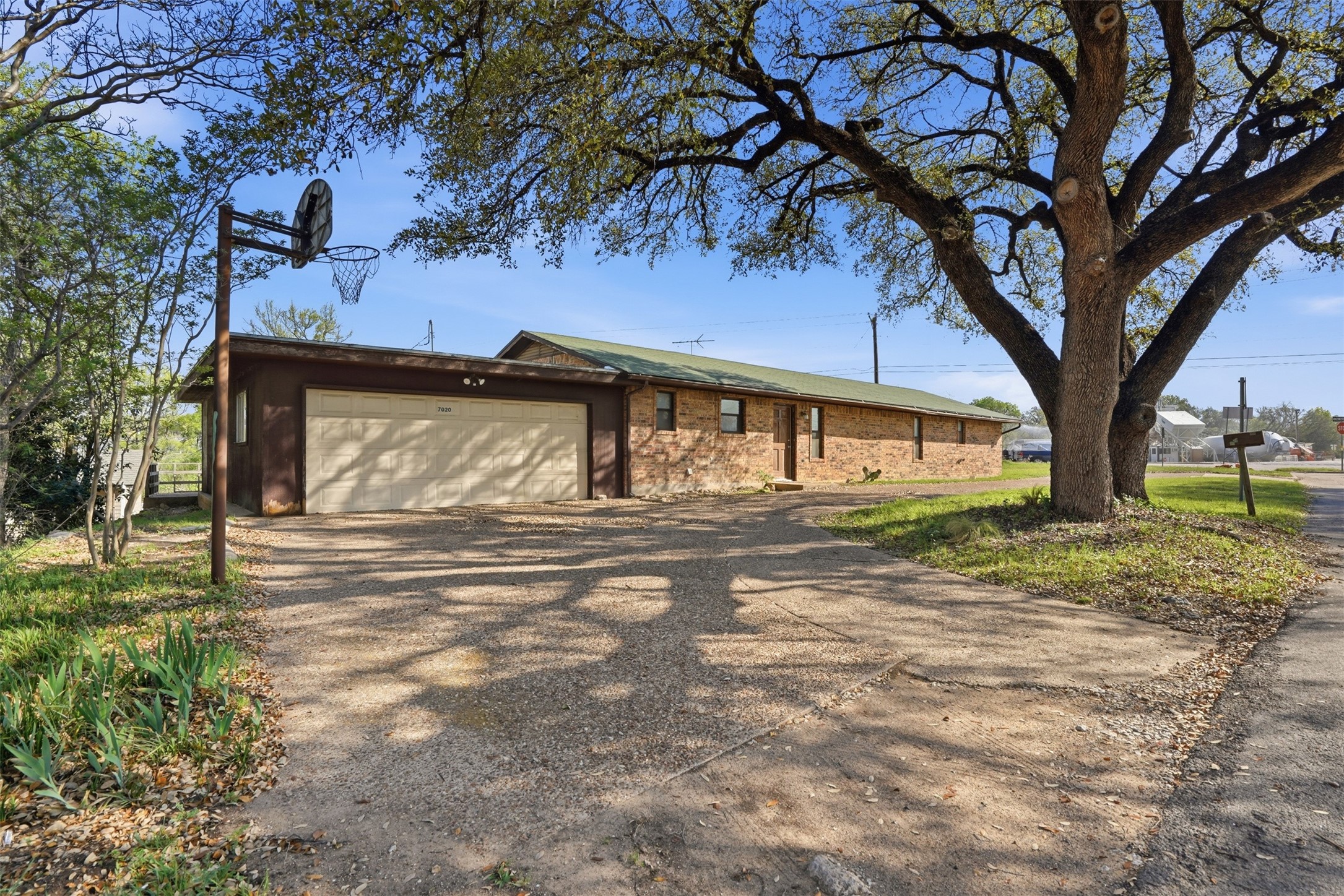 7020 Edgemere Place Lake Worth TX 76135