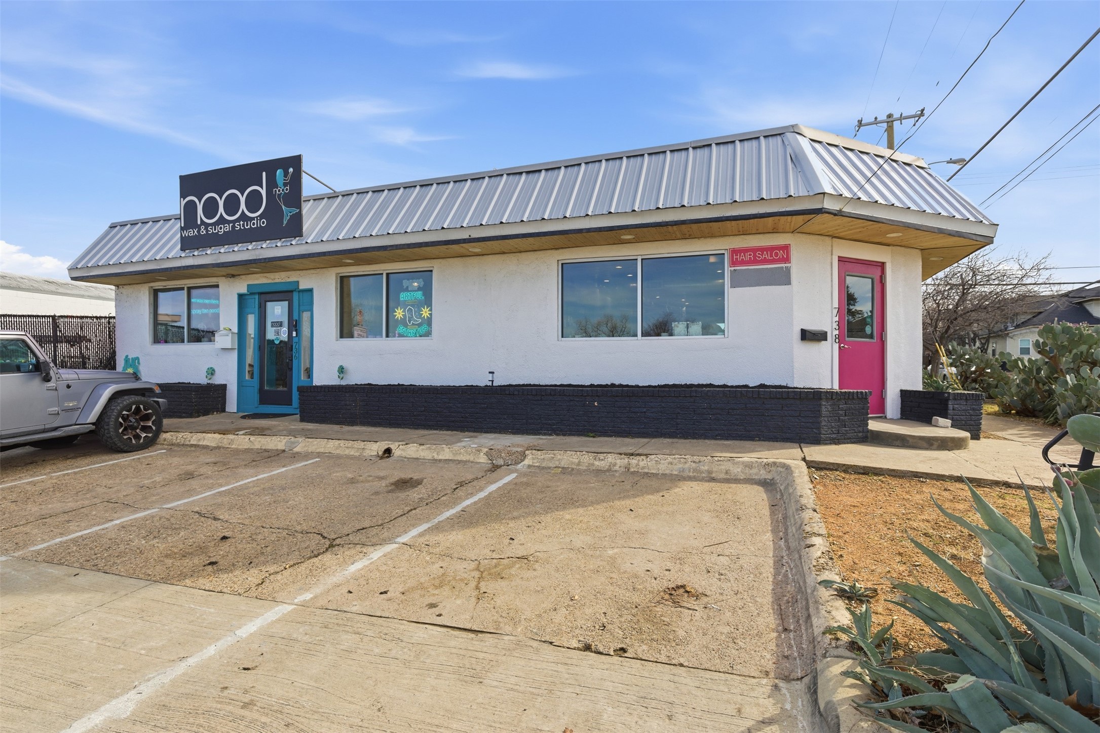 738 W Davis Street Dallas TX 75208
