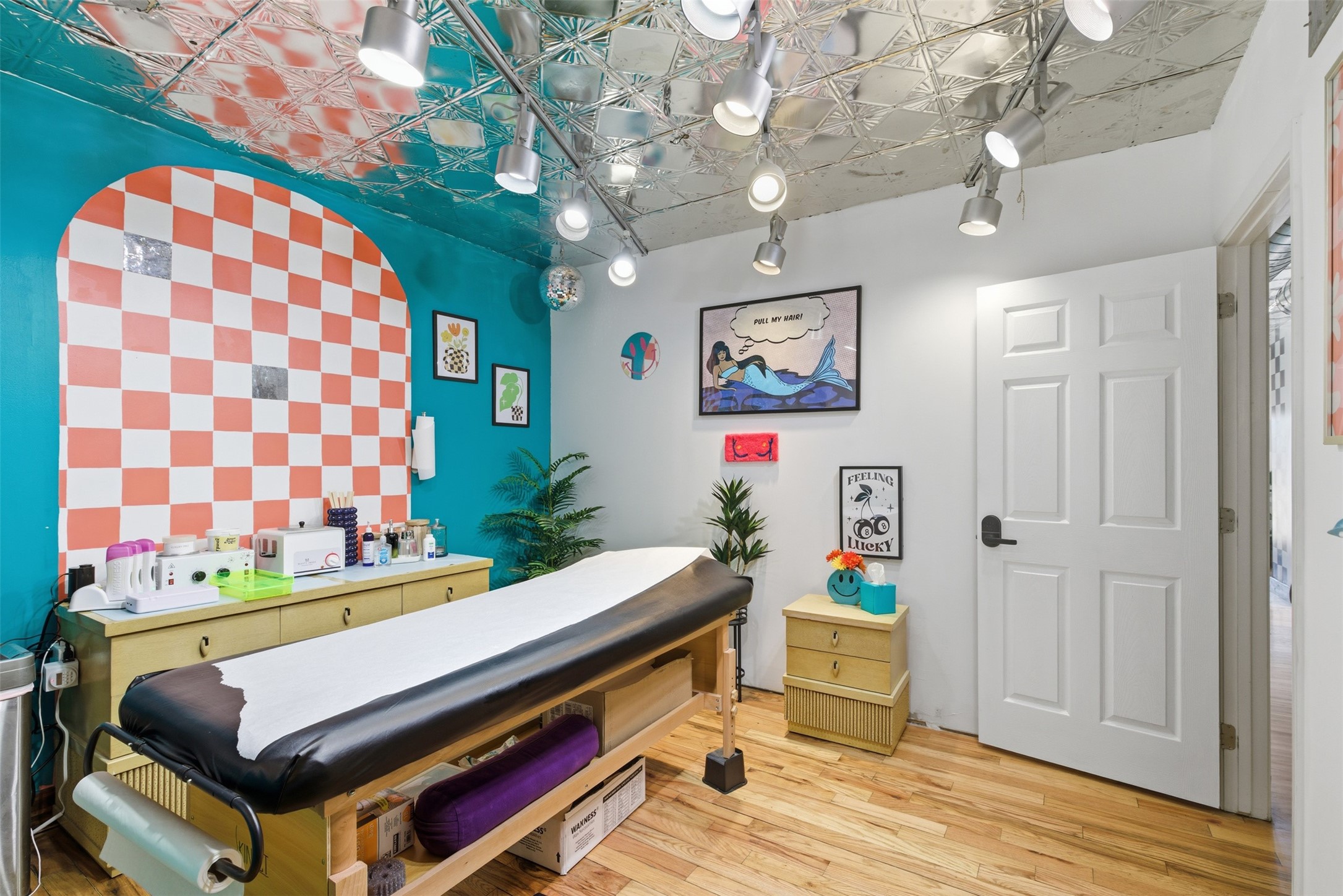 738 W Davis Street Dallas TX 75208