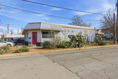 738 W Davis Street Dallas TX 75208
