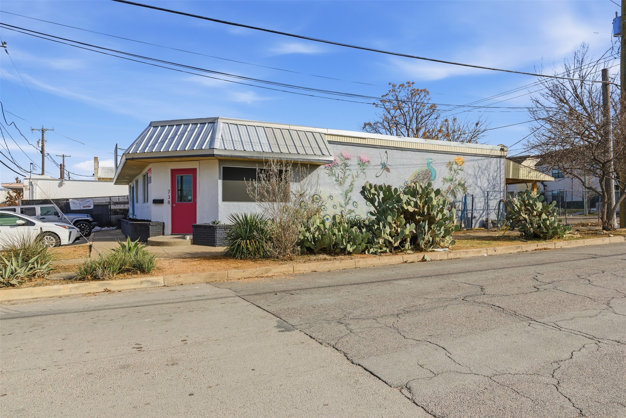 738 W Davis Street Dallas TX 75208