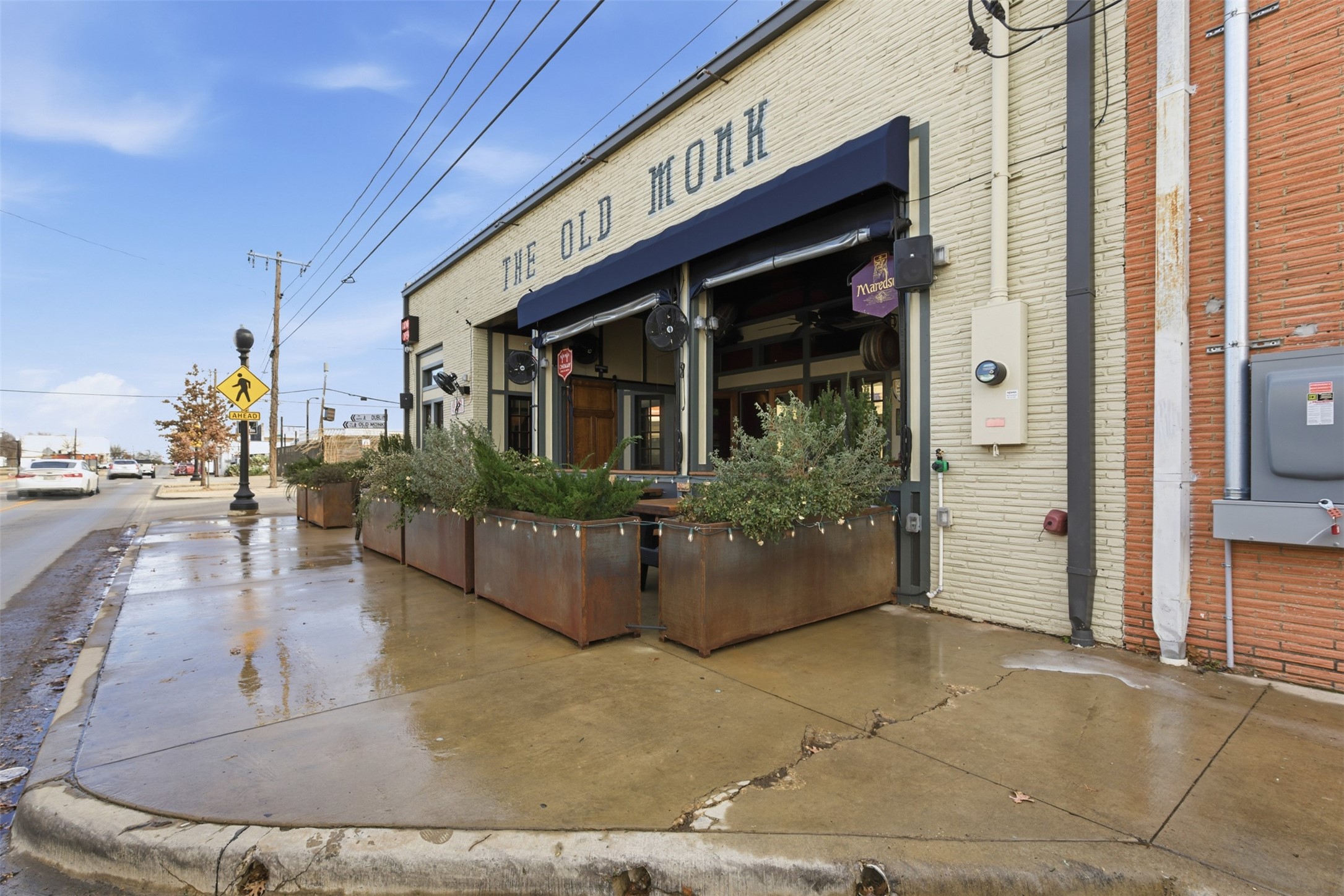 738 W Davis Street Dallas TX 75208