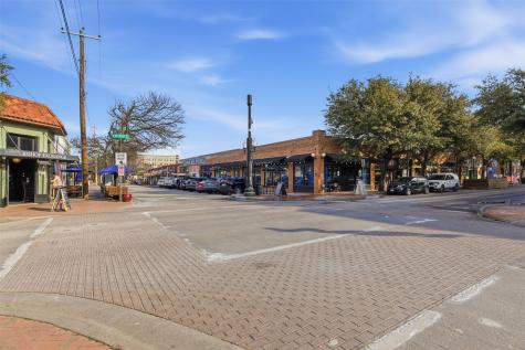 738 W Davis Street Dallas TX 75208