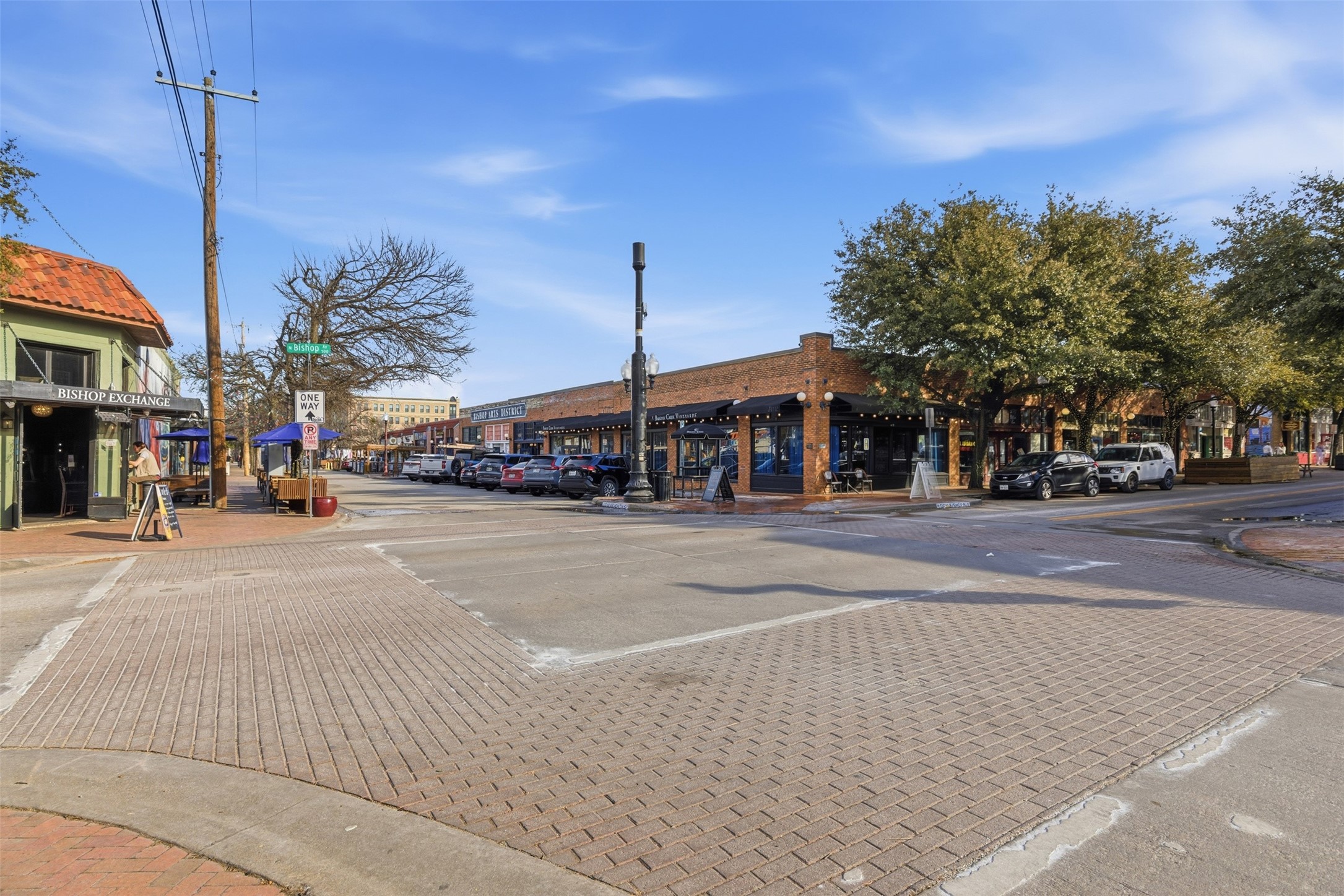 738 W Davis Street Dallas TX 75208