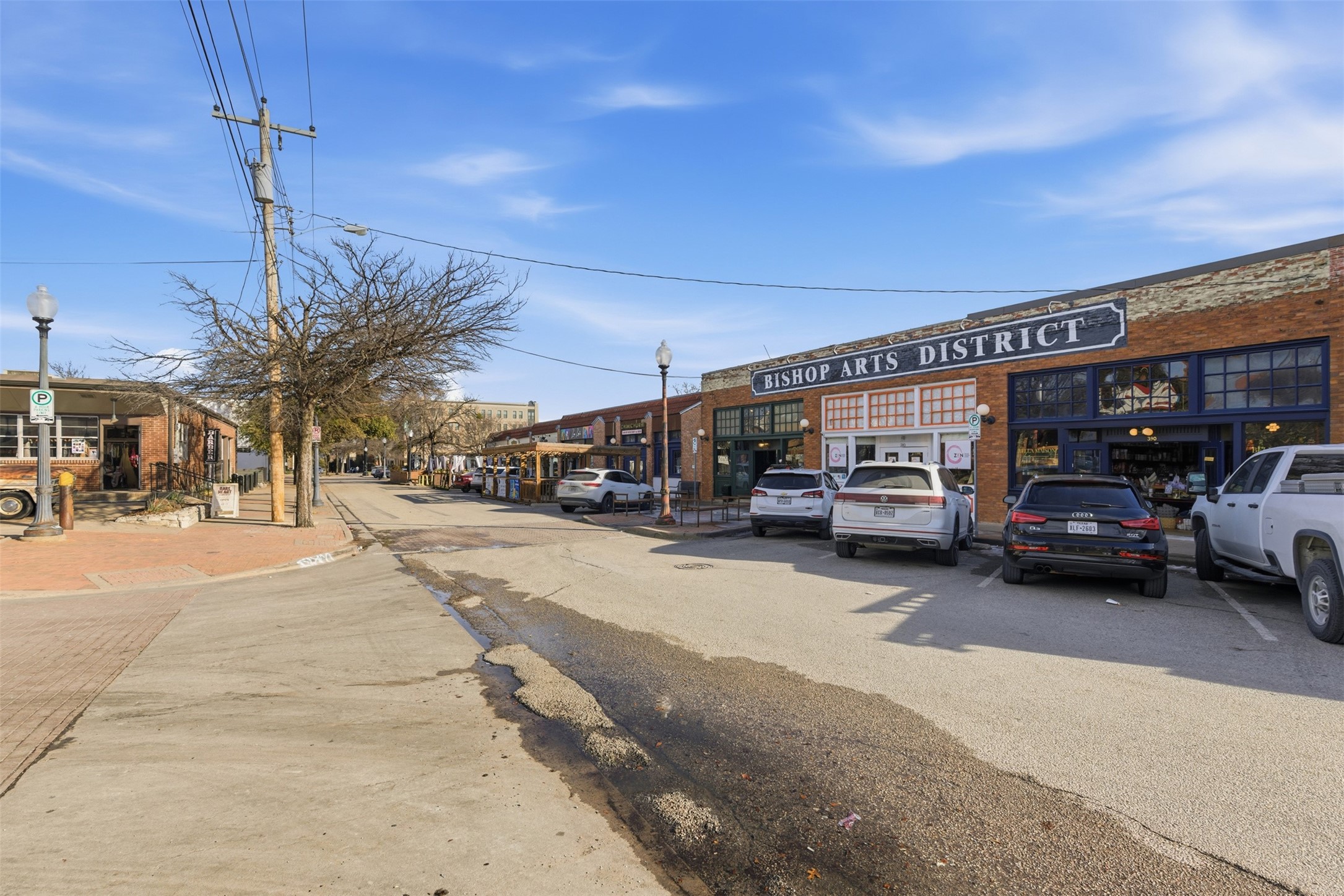 738 W Davis Street Dallas TX 75208