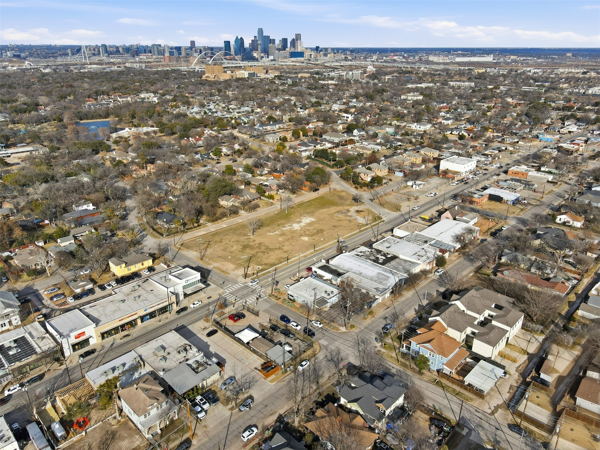 738 W Davis Street Dallas TX 75208