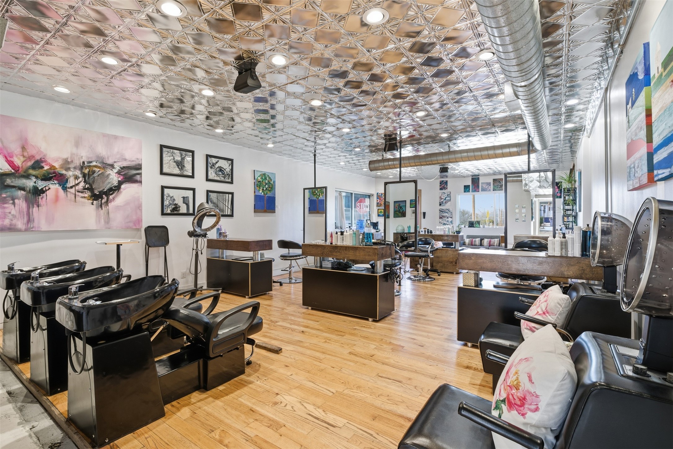 738 W Davis Street Dallas TX 75208