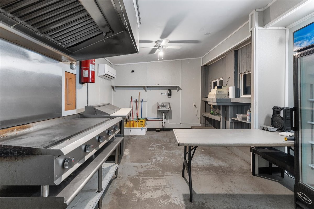 3121 N Main Street Cleburne TX 76033