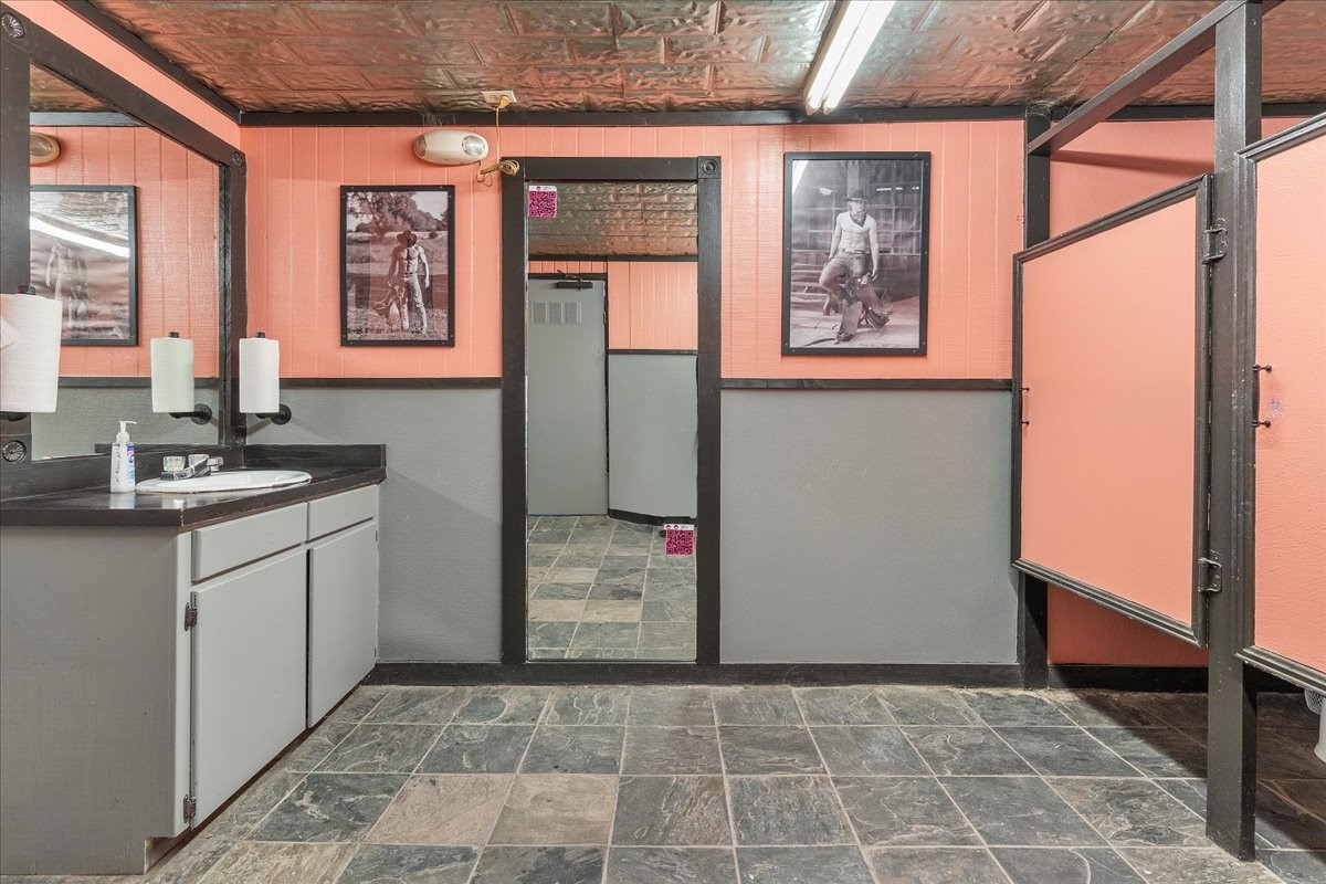 3121 N Main Street Cleburne TX 76033