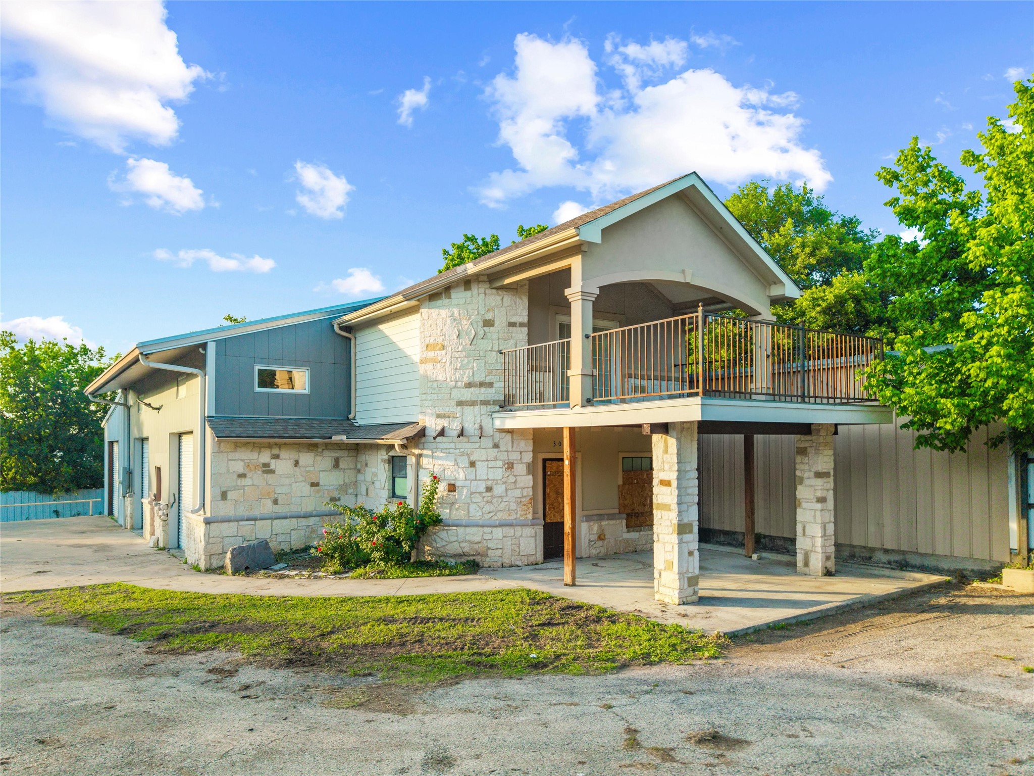 301 E Dallas Street Hutchins TX 75141