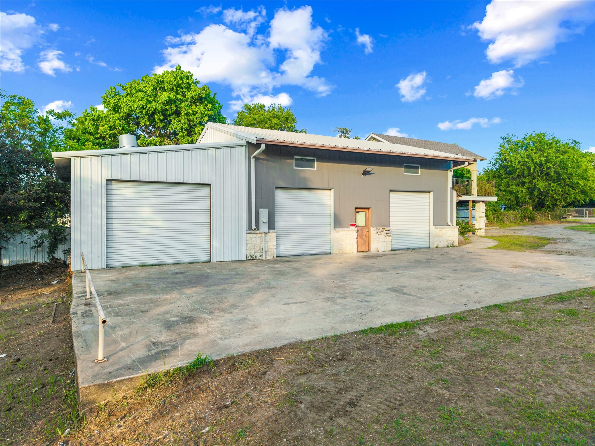301 E Dallas Street Hutchins TX 75141