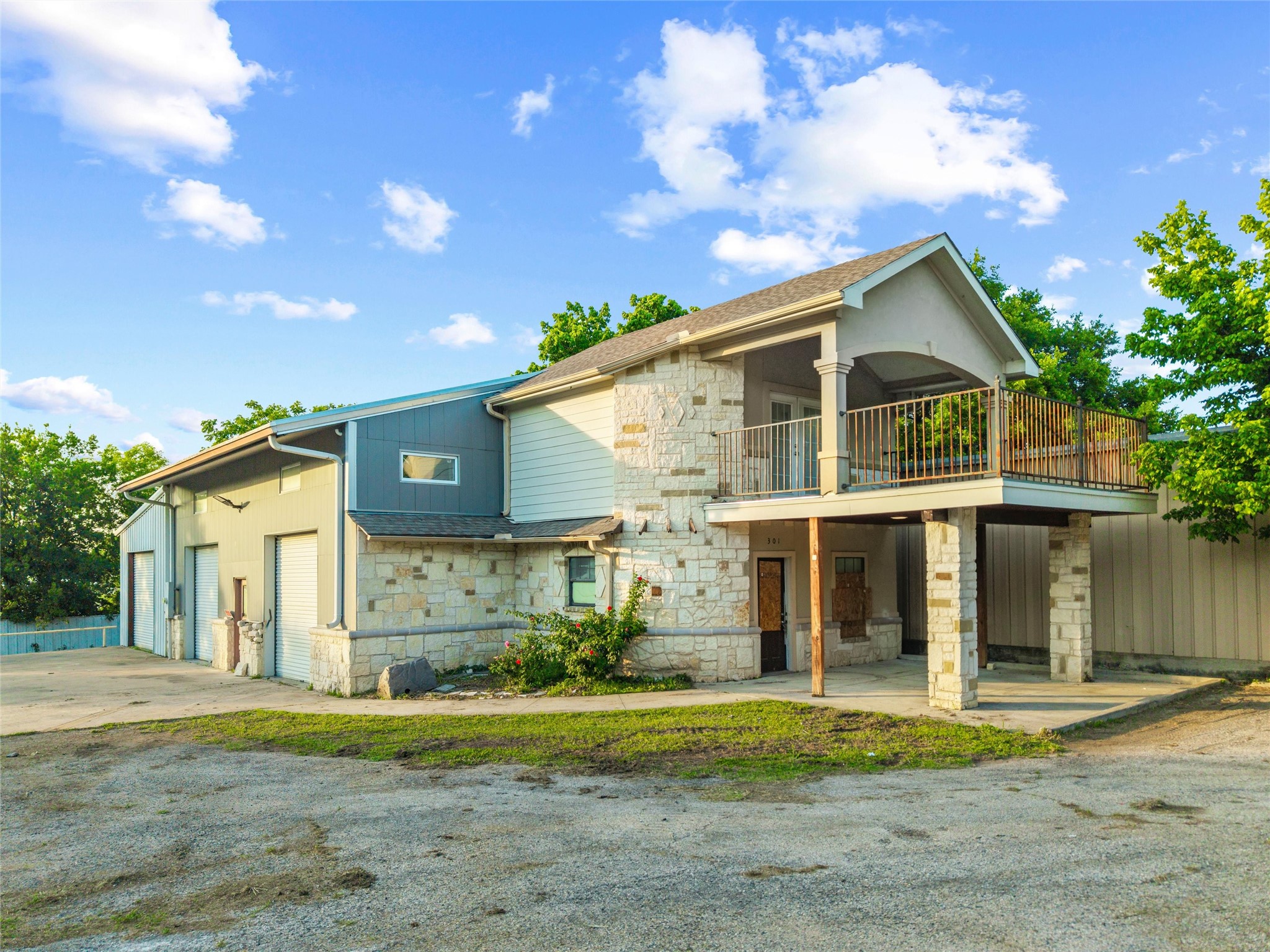 301 E Dallas Street Hutchins TX 75141