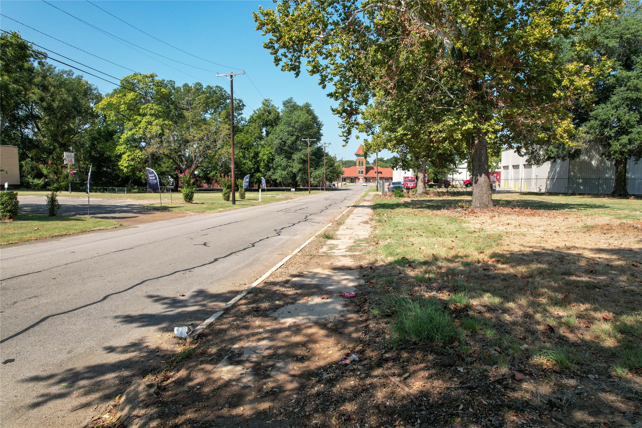 Lot 4 Blk 127 W Kaufman Street Paris TX 75460