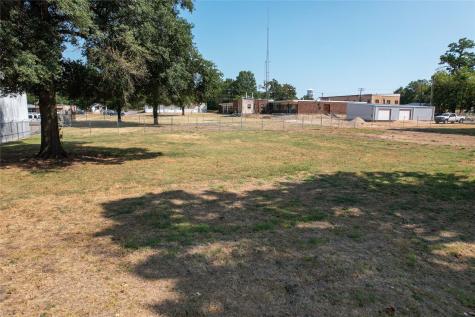 Lot 4 Blk 127 W Kaufman Street Paris TX 75460
