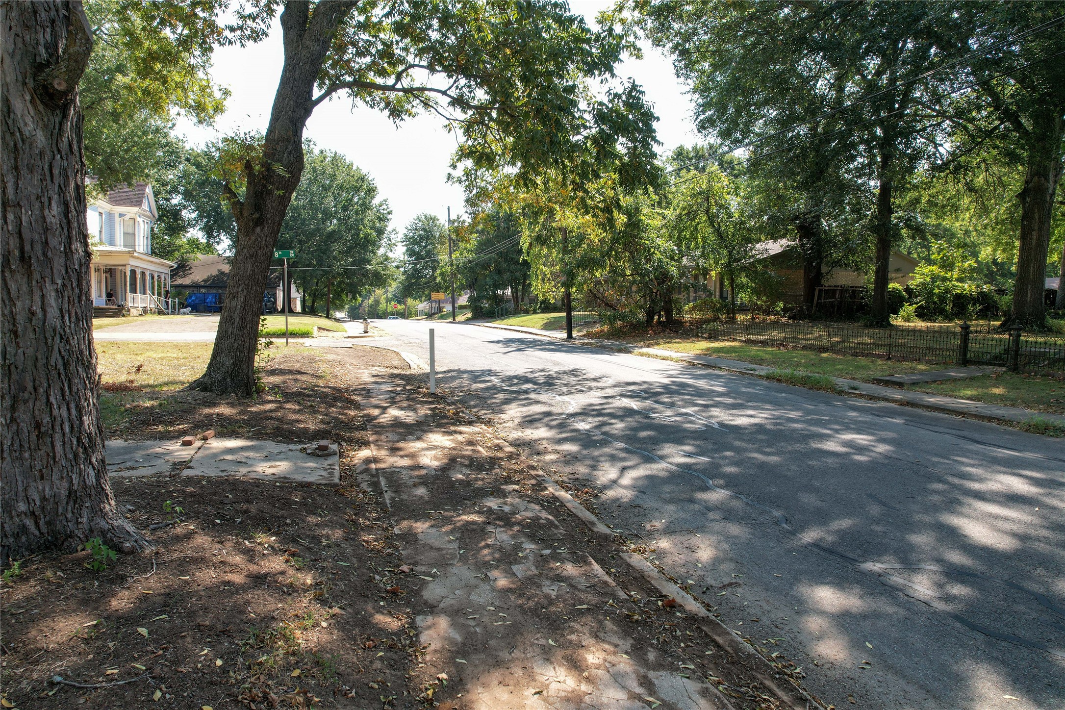 Lot 4 Blk 127 W Kaufman Street Paris TX 75460