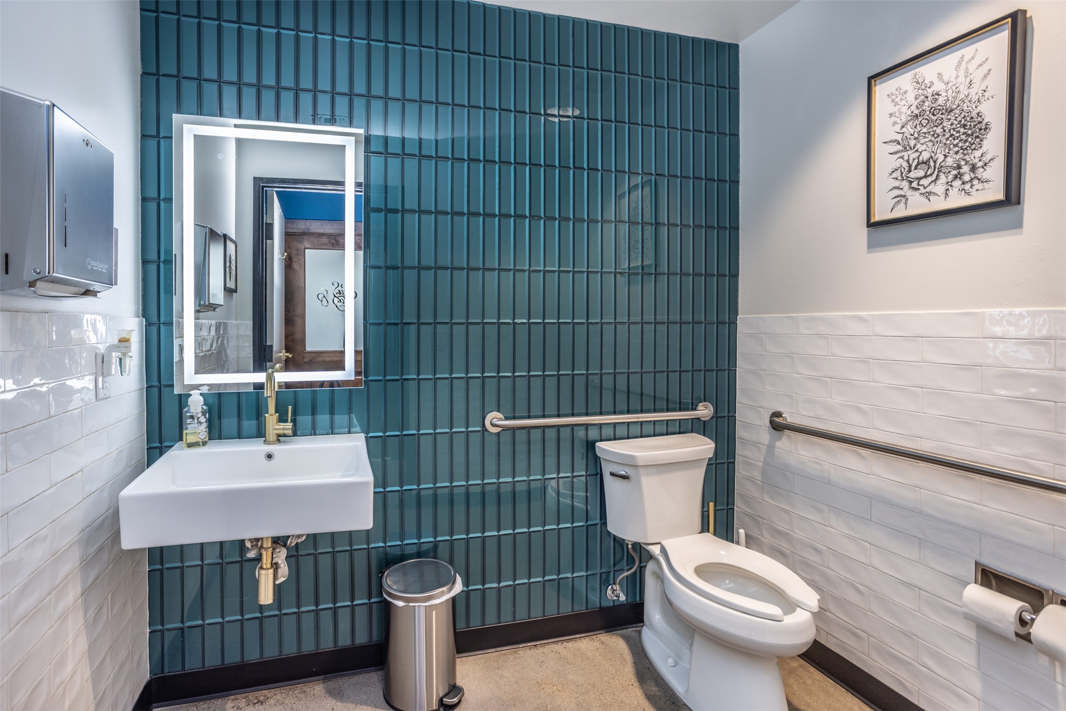 211 N Weaver Street Gainesville TX 76240