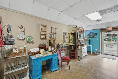 206 W Mccart Street Krum TX 76249