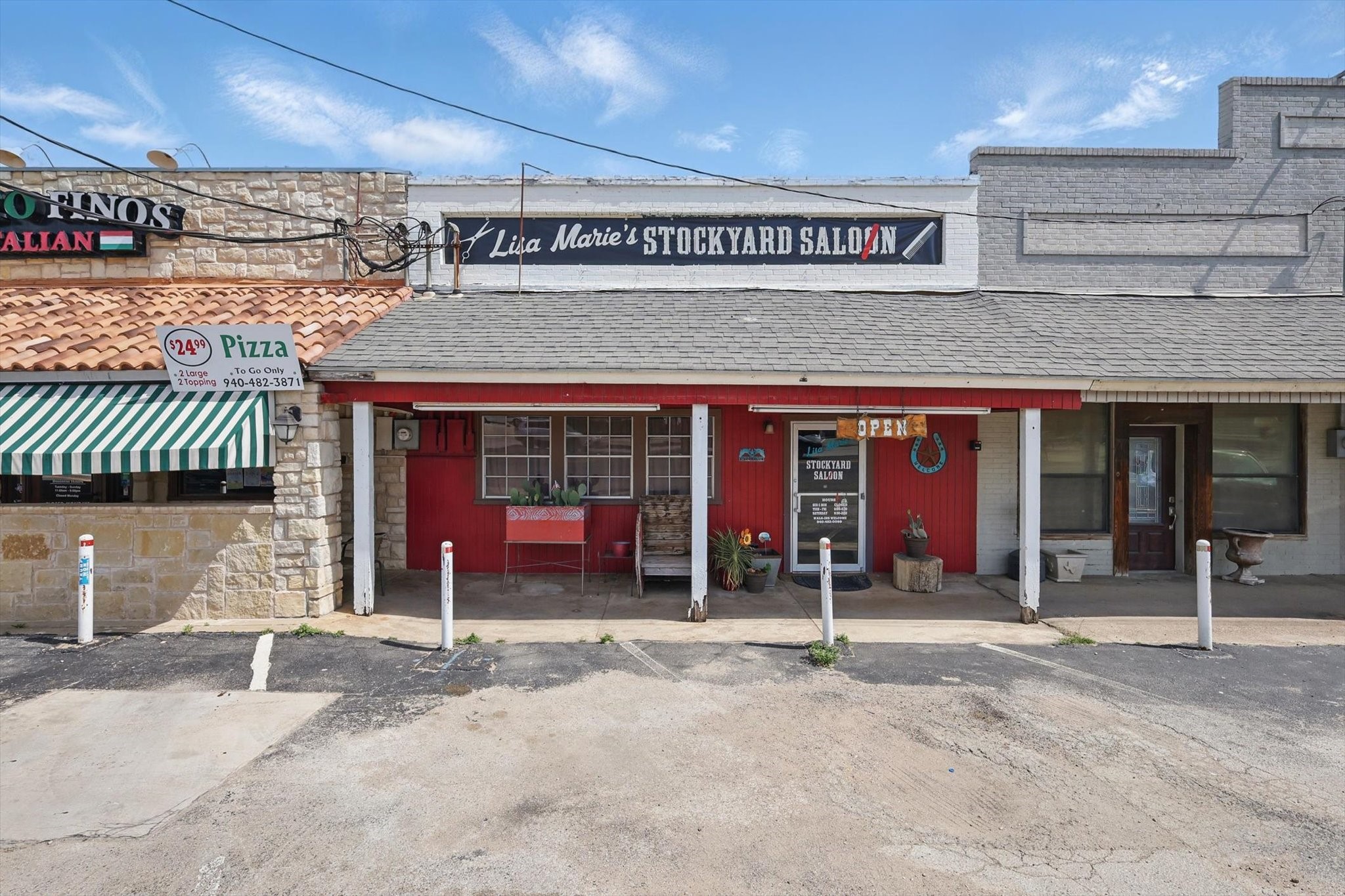 206 W Mccart Street Krum TX 76249