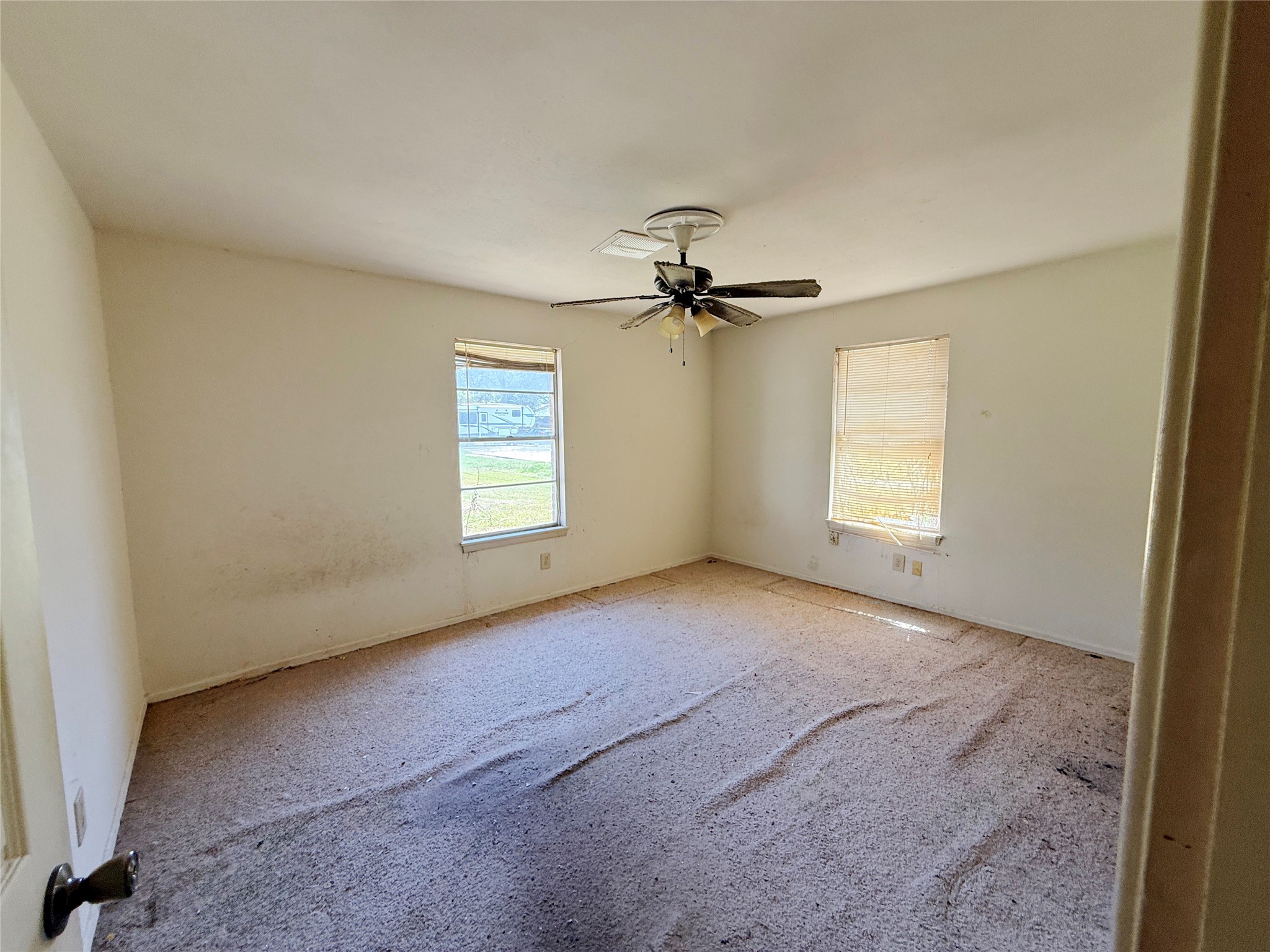 1110 N Main Street Weatherford TX 76086