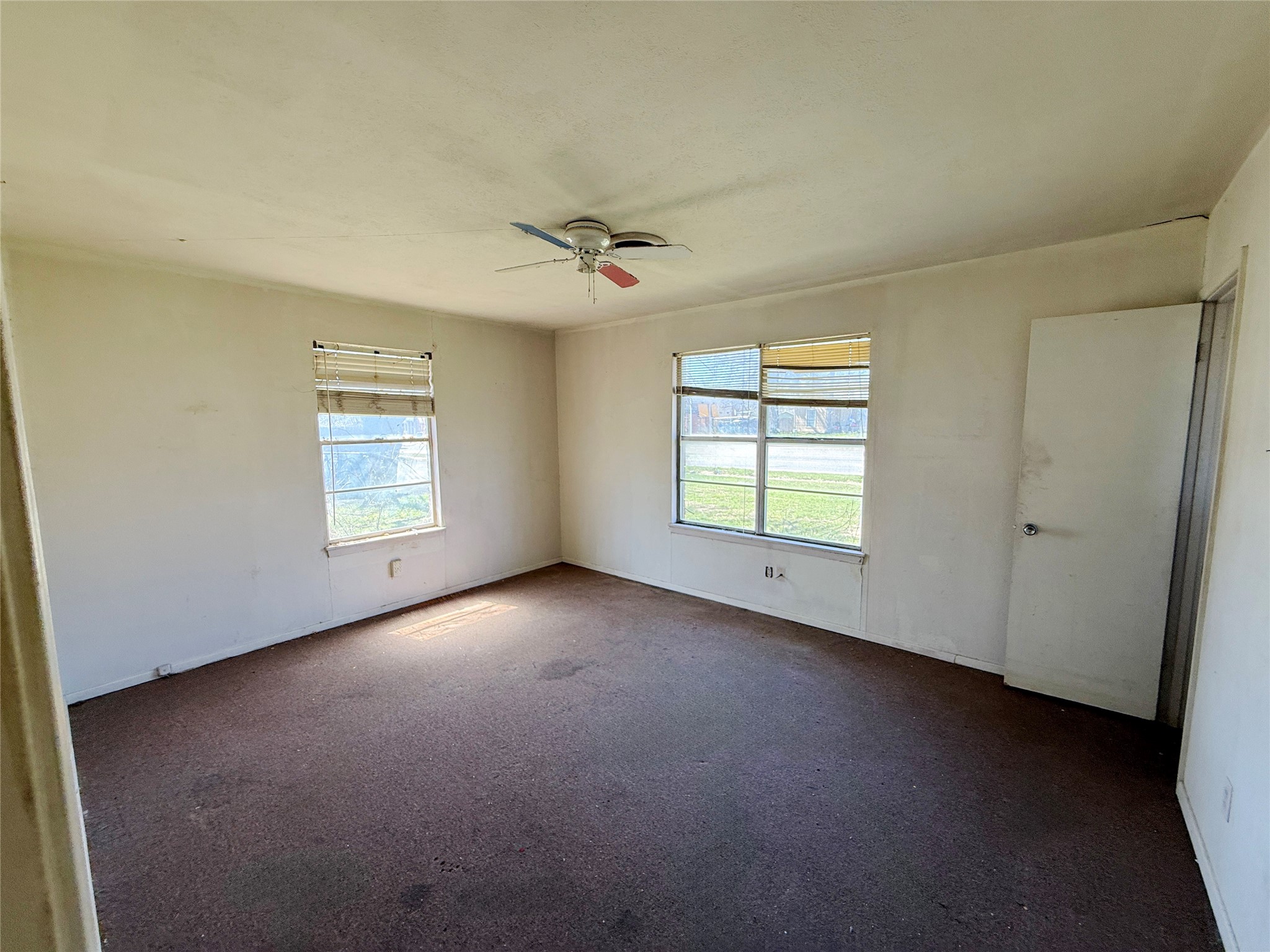 1110 N Main Street Weatherford TX 76086