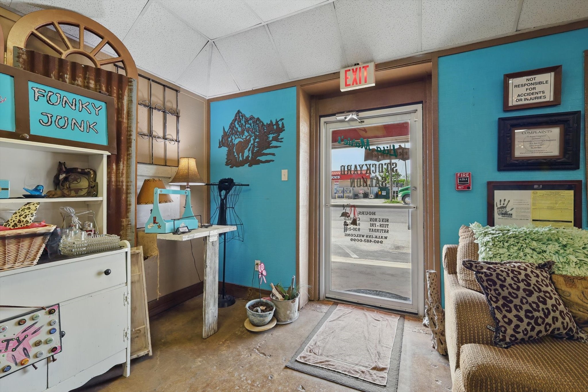 206 W Mccart Street Krum TX 76249