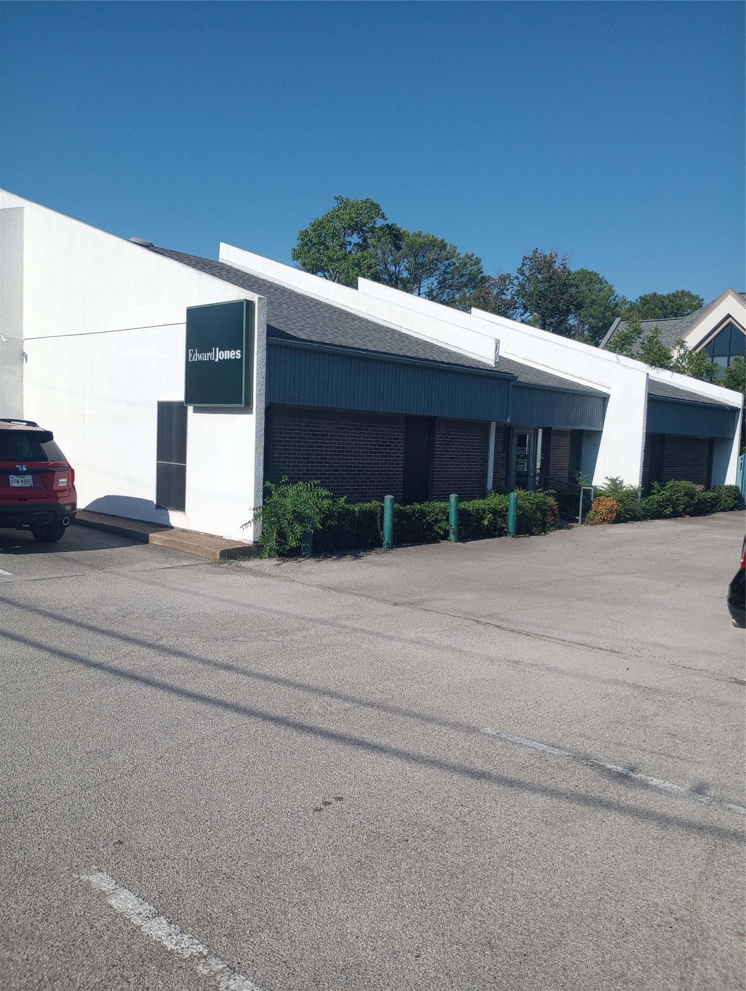 2900 W Park Row Drive Pantego TX 76013