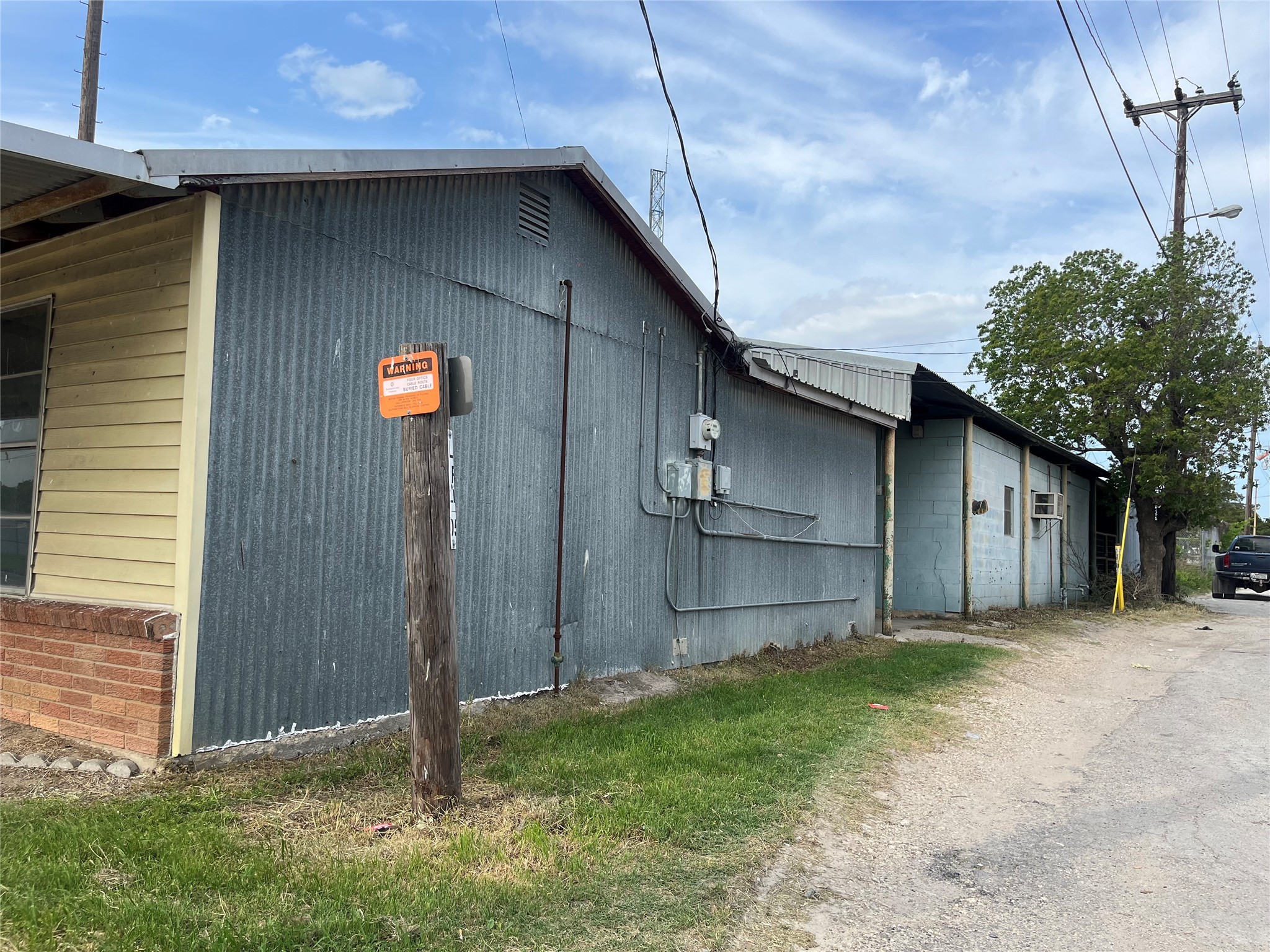 106 N Front Street Mart TX 76664