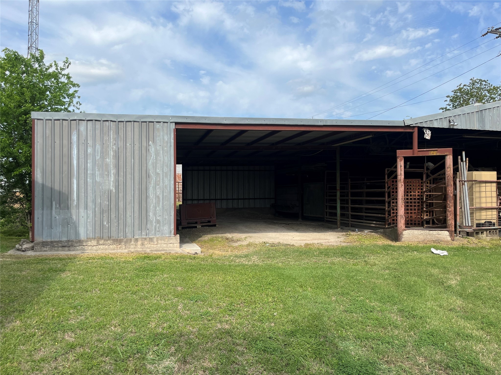 106 N Front Street Mart TX 76664