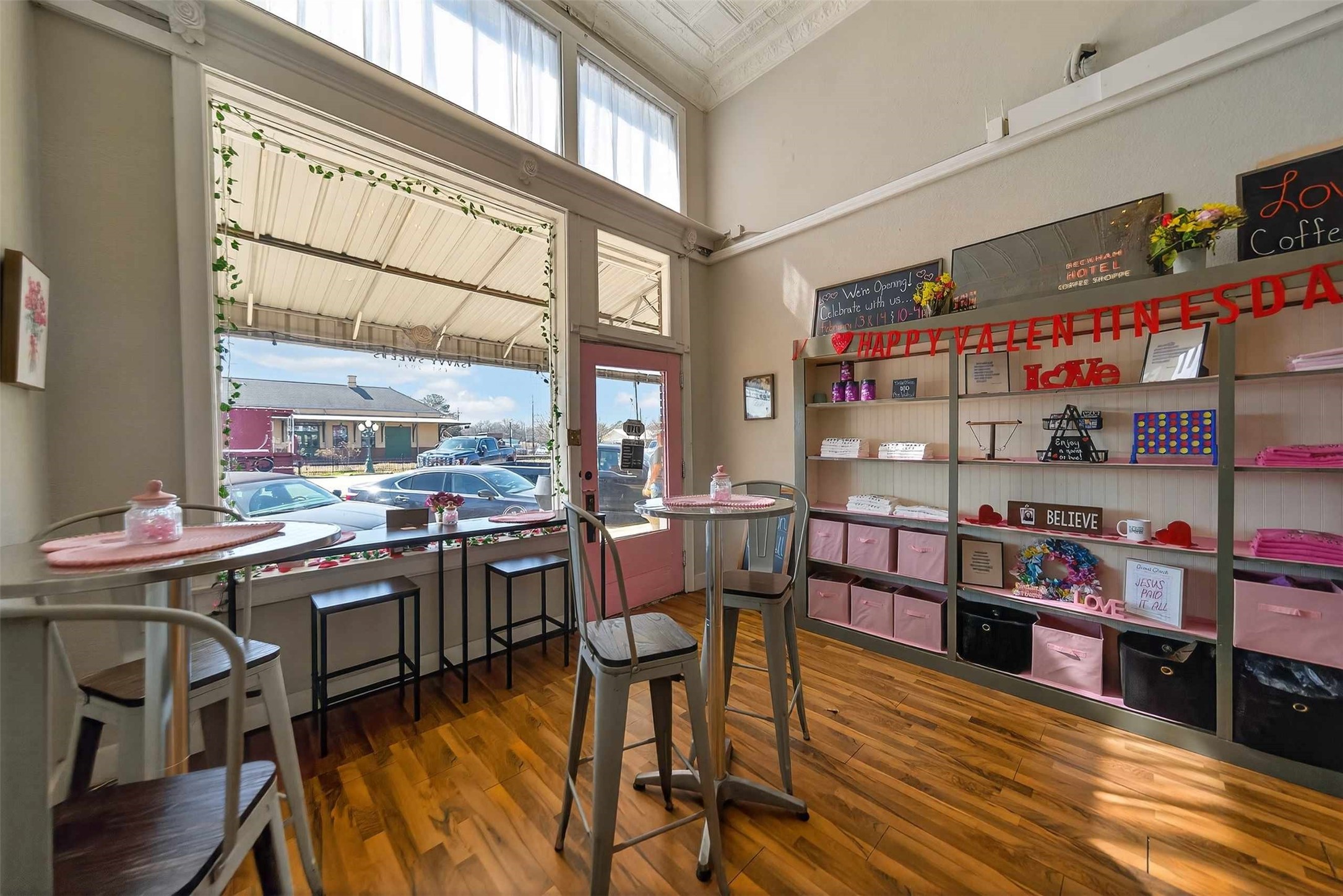 115 E Commerce Street Mineola TX 75773
