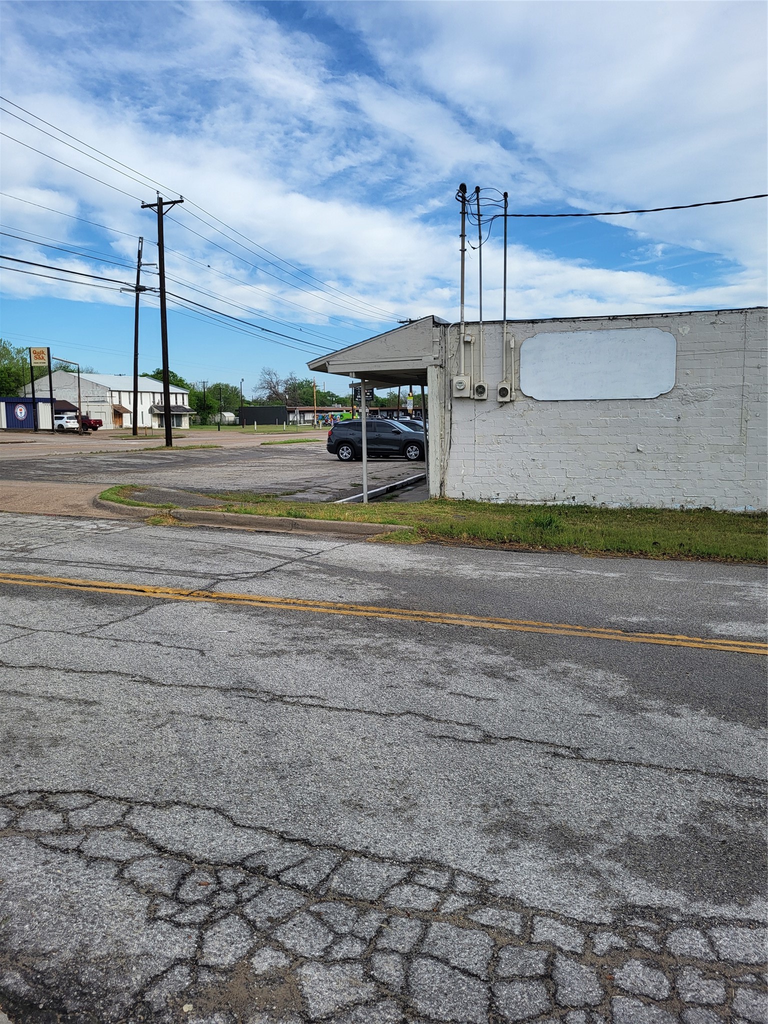 899 S Cherry Lane White Settlement TX 76108