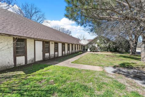 1505 E Henderson Street Cleburne TX 76031