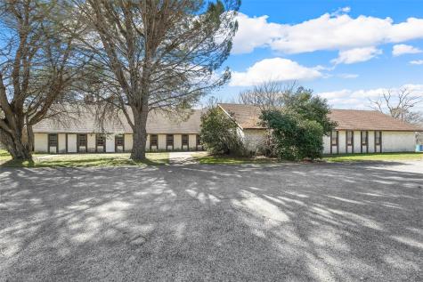 1505 E Henderson Street Cleburne TX 76031