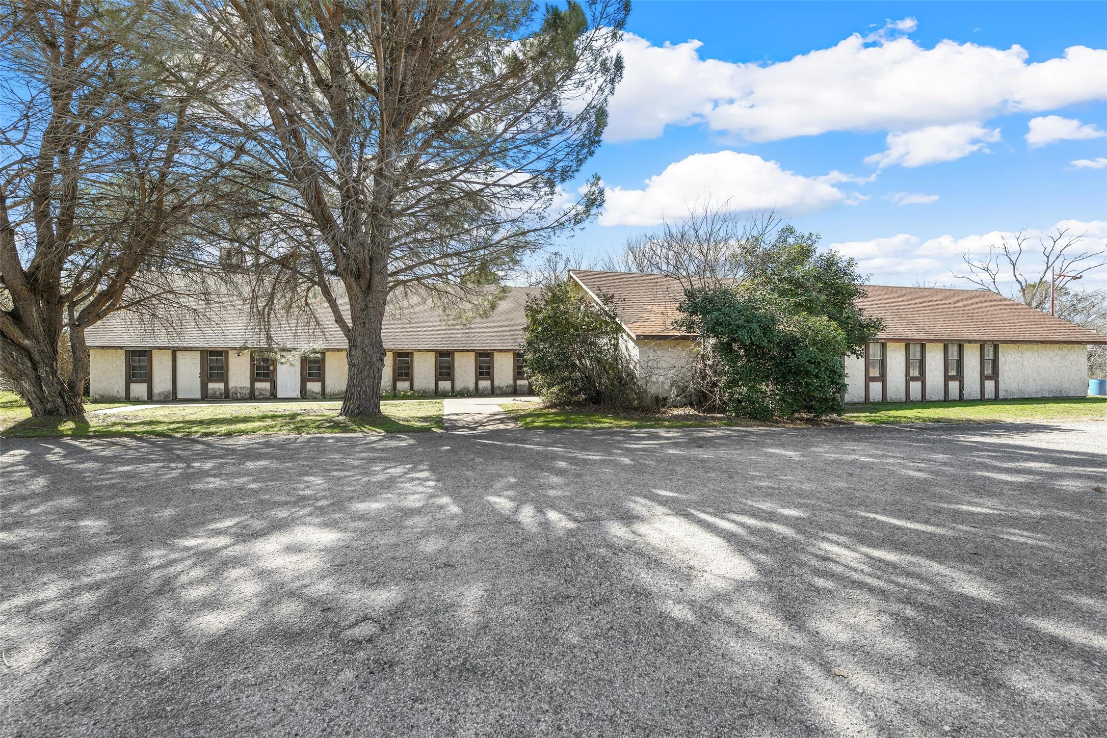 1505 E Henderson Street Cleburne TX 76031