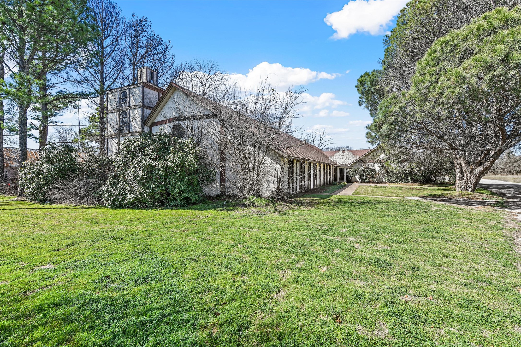 1505 E Henderson Street Cleburne TX 76031