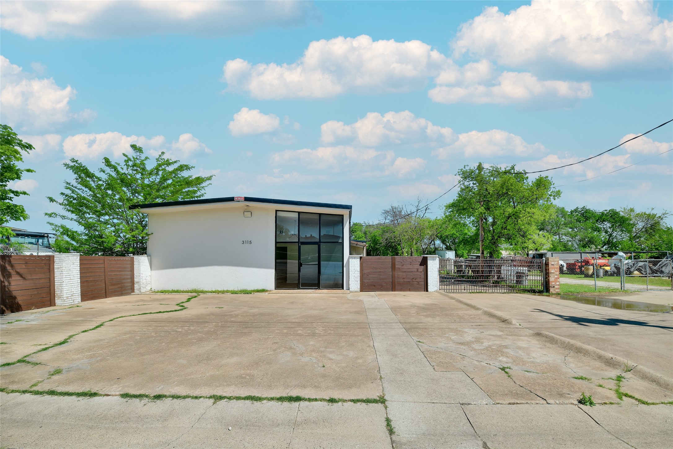 3115 Sabine Street Forest Hill TX 76119